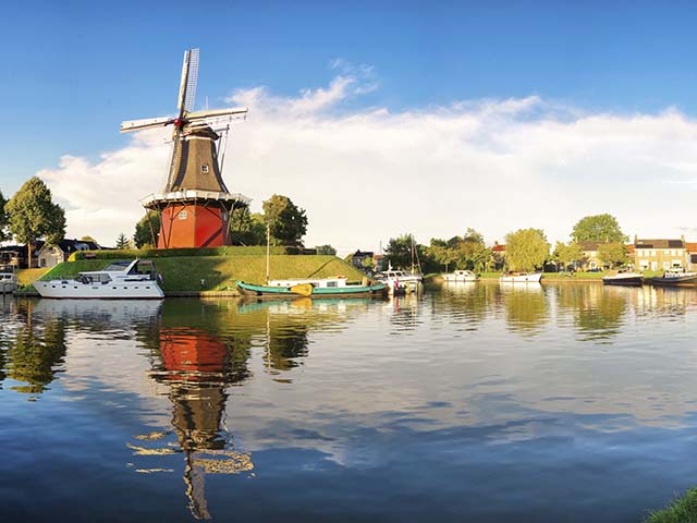 Dutch Waterways Cruises