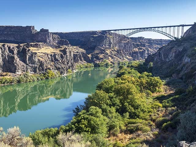 Snake River Cruises