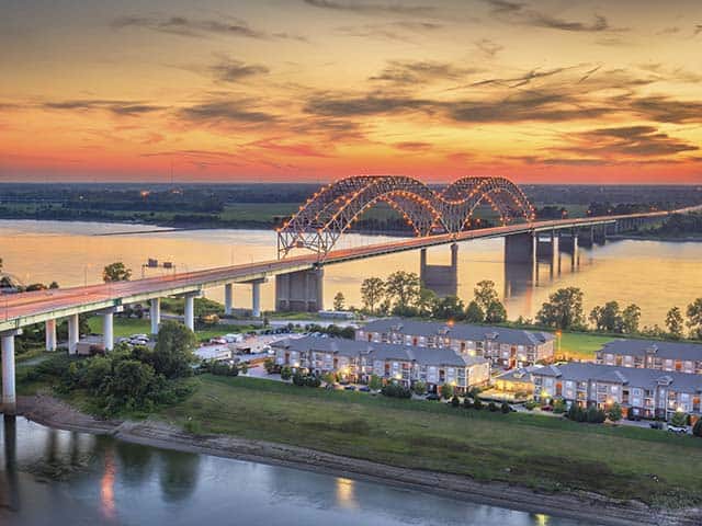 Tennessee River Cruises