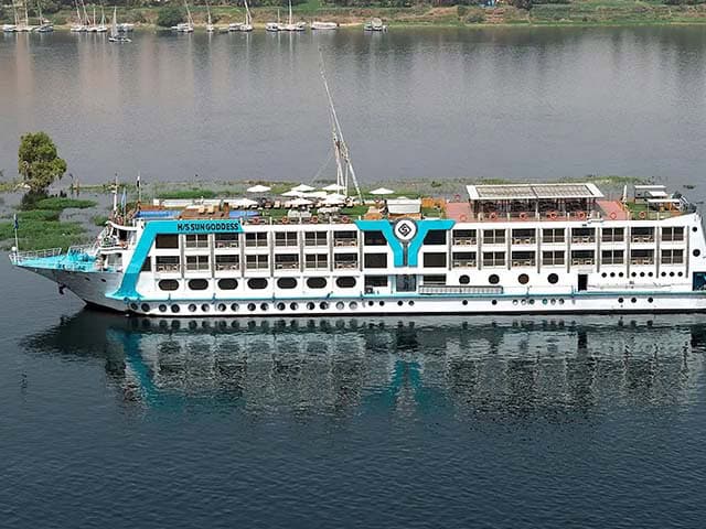 Sun Goddess from Lindblad Expeditions