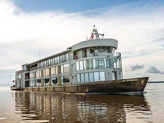 Delfin III from Lindblad Expeditions