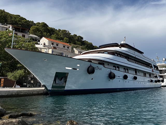 MV Corona | Riviera River Cruises